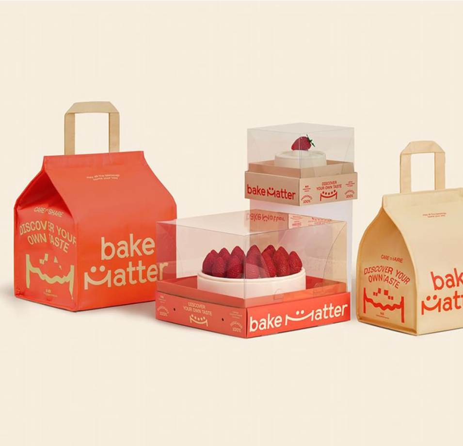 Take out food can be carried and packaged with insulated non-woven bags for cake and food